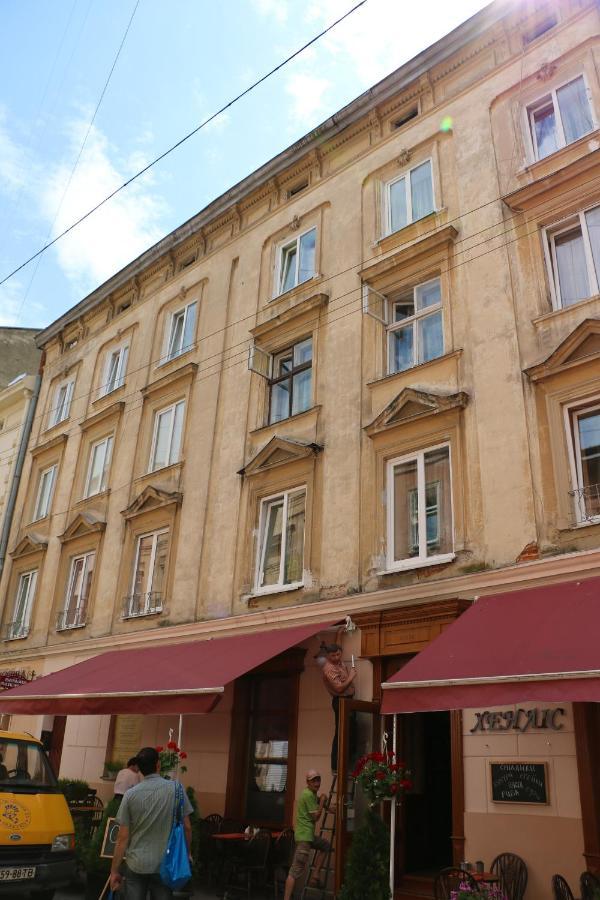 Акуратні Апартаменти В Центрі Львова Exterior foto